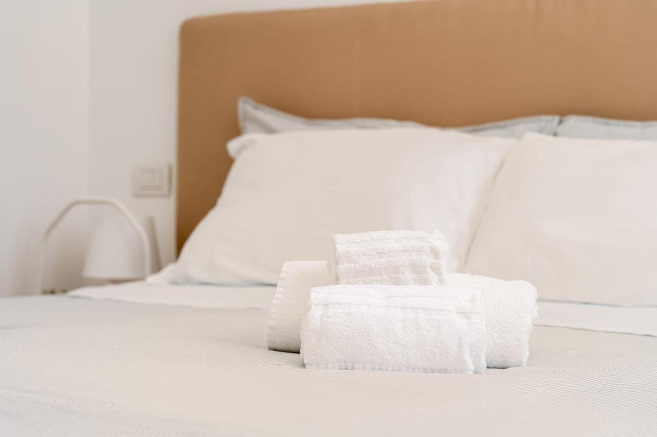 { White Garden } -Comfort, Parking & Wi-Fi- Λούκα Εξωτερικό φωτογραφία