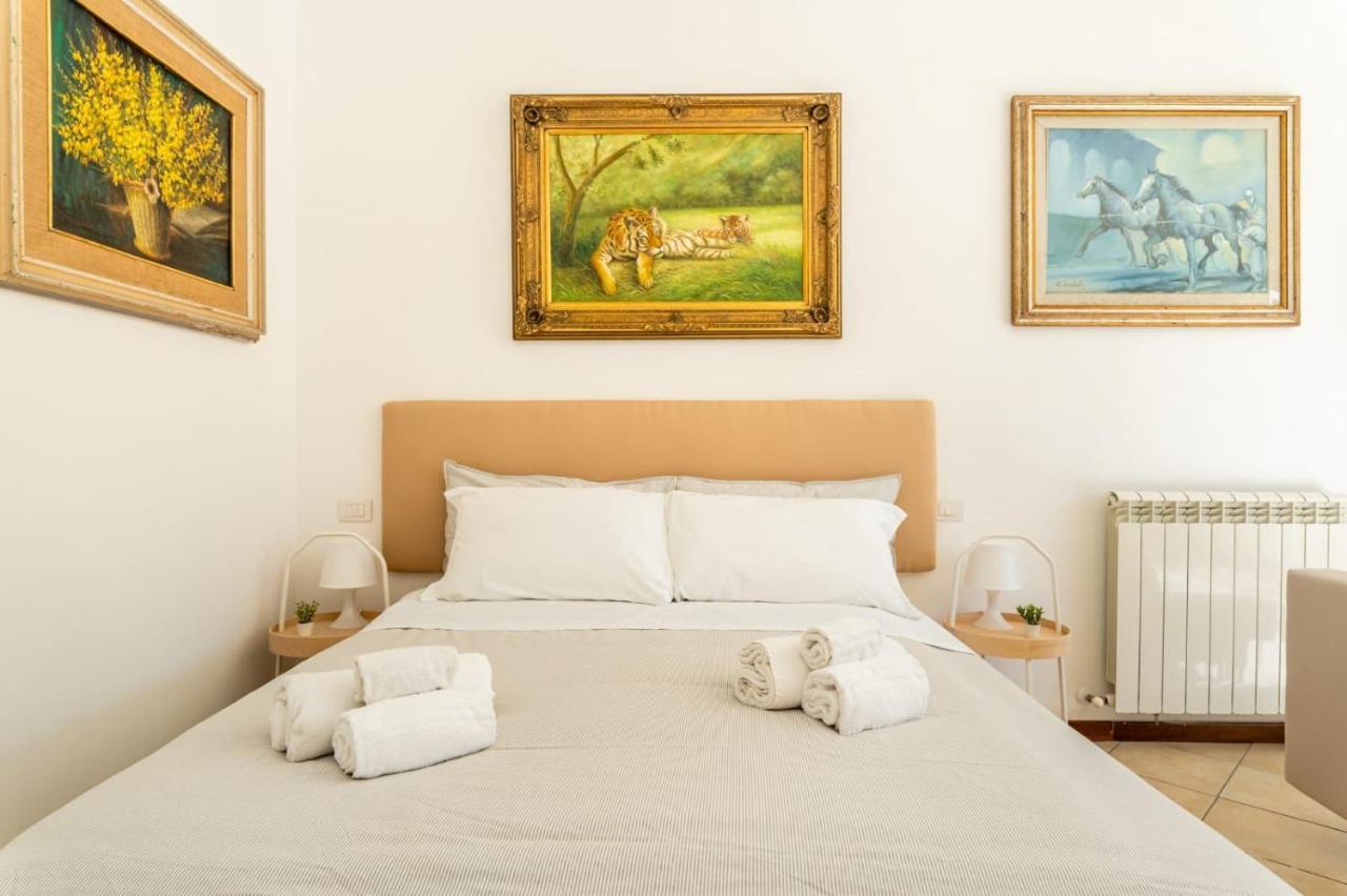 { White Garden } -Comfort, Parking & Wi-Fi- Λούκα Εξωτερικό φωτογραφία